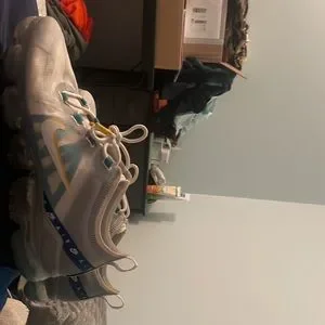 Nike | Shoes | Little Dirty But Is Easy To Clean | Poshmark display picture 3